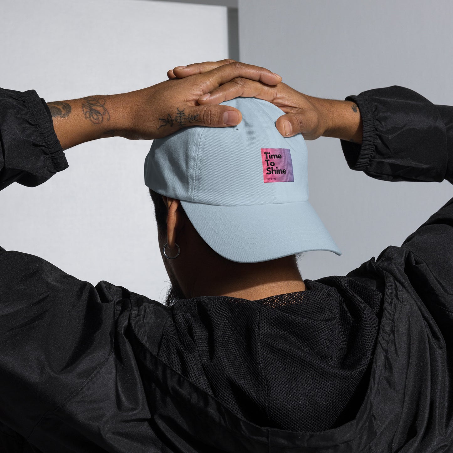 Caps